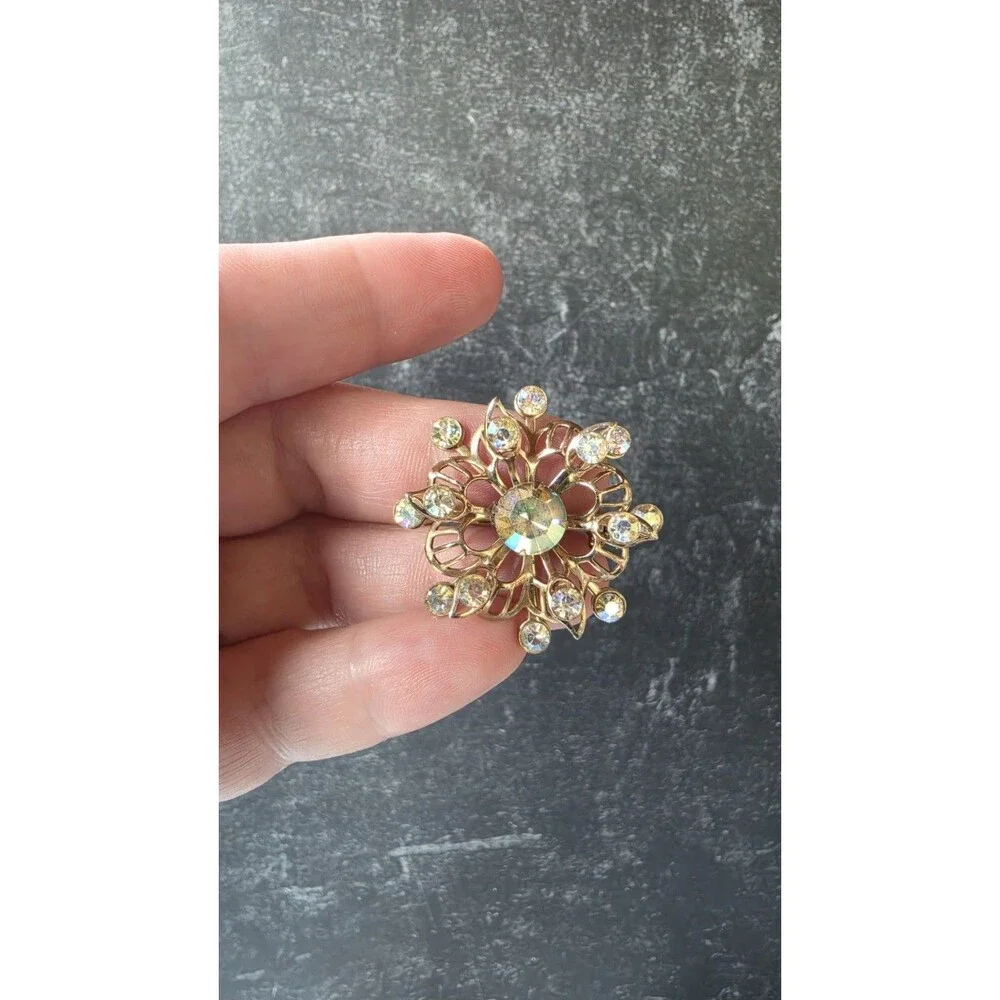 Floral Rhinestone Gold Tone Metal Brooch Vintage Costume Jewelry
